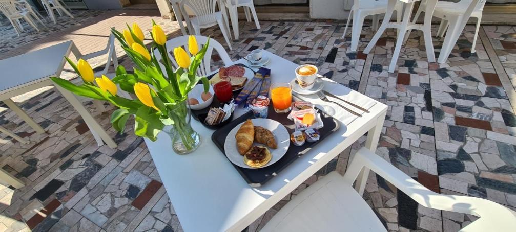 Hotel Franca Misano Adriatico Eksteriør bilde