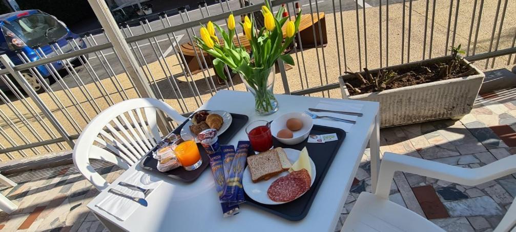 Hotel Franca Misano Adriatico Eksteriør bilde