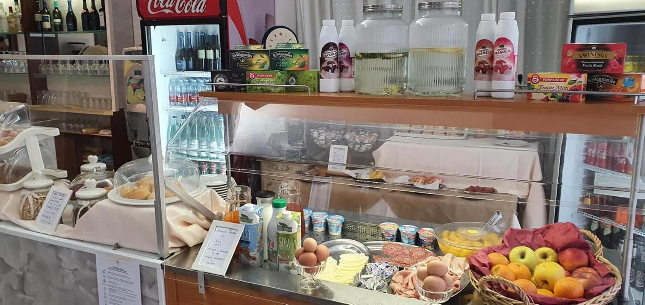 Hotel Franca Misano Adriatico Eksteriør bilde